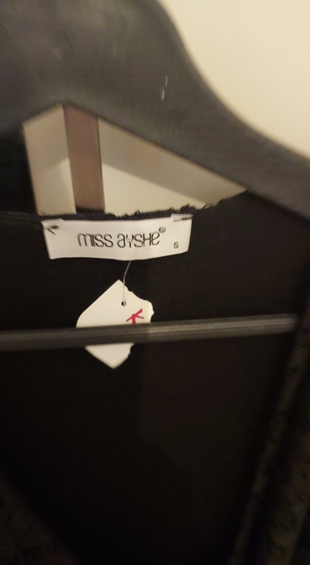 Siyah Dantel Uzun Kollu V Yaka Gotik Elbise - Görsel 3