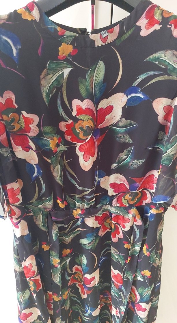 çiçekli Elbise - Görsel 2