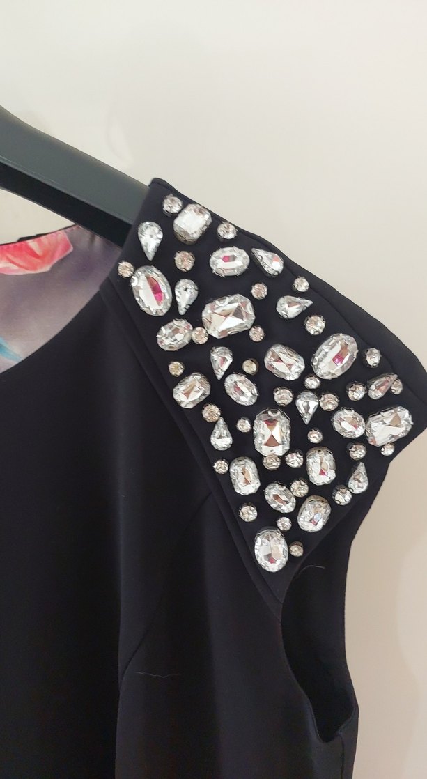 Kısa Kollu Siyah Payetli Ofis Elbisesi - Görsel 2