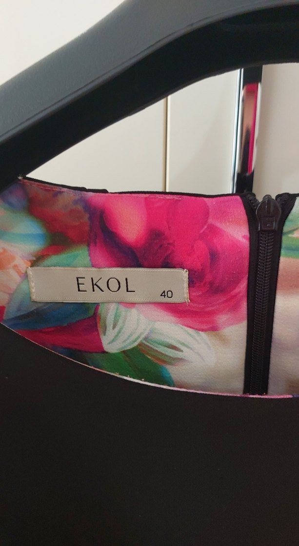 Kısa Kollu Siyah Payetli Ofis Elbisesi - Görsel 3