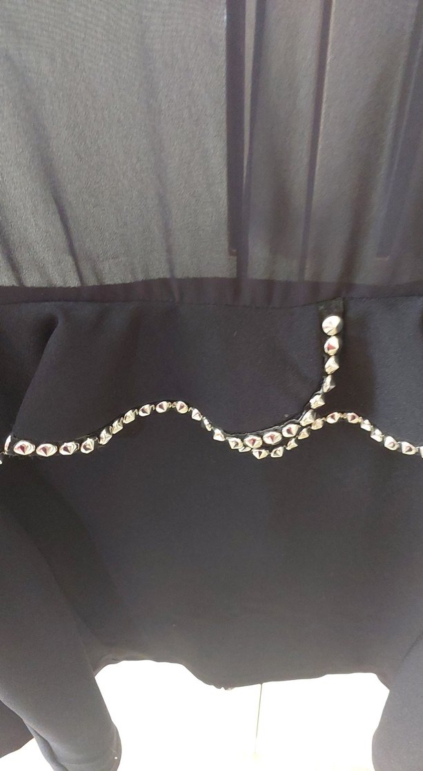 Zincir Detaylı Siyah Uzun Kollu Bluz - Görsel 2