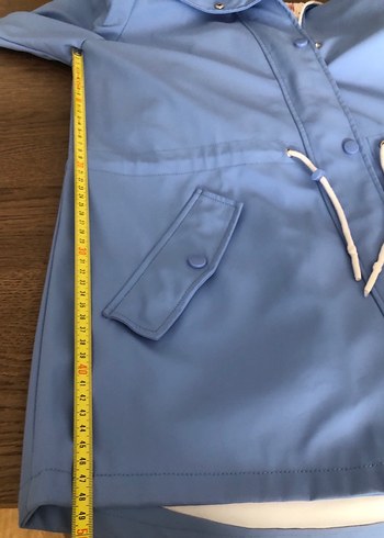 Düğmeli Mavi Kadın Yağmurluk - Görsel 3