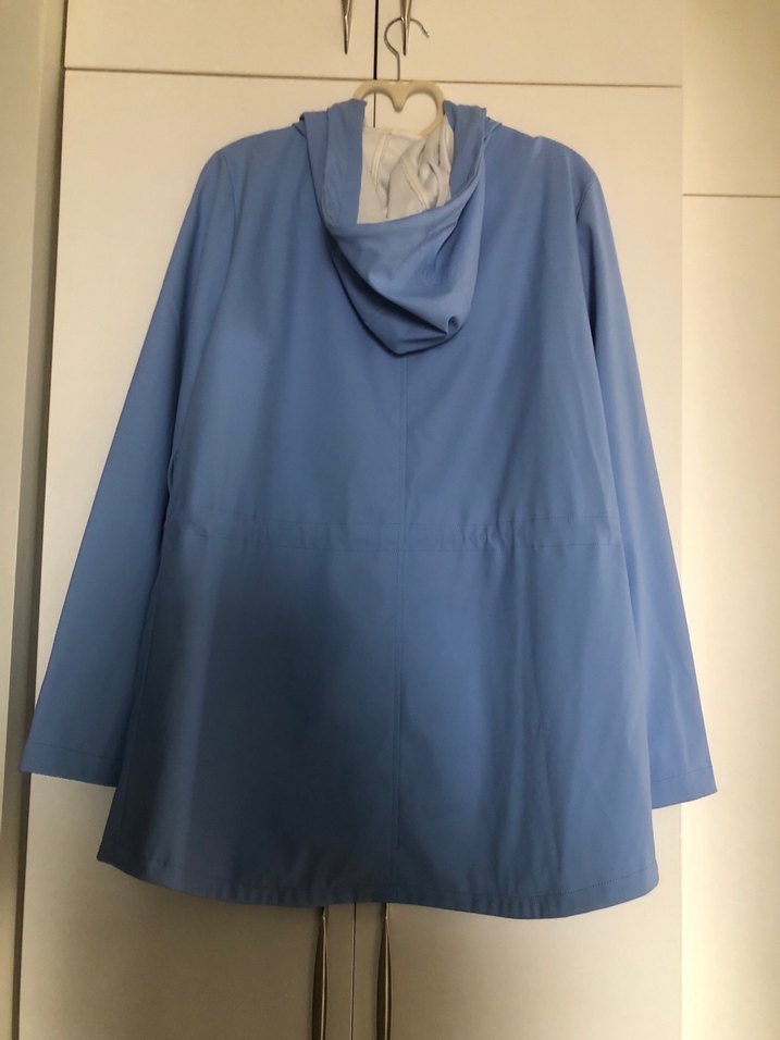 Düğmeli Mavi Kadın Yağmurluk - Görsel 2