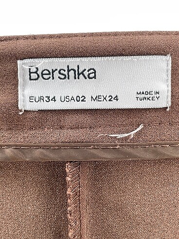 34 Beden kahverengi Renk Bershka Jean / Kot %70 İndirimli.