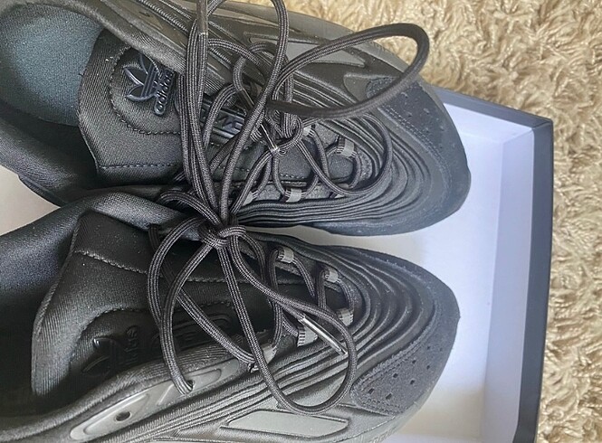 Adidas Ozelia Unisex siyah Spor Ayakkabi 37 numara