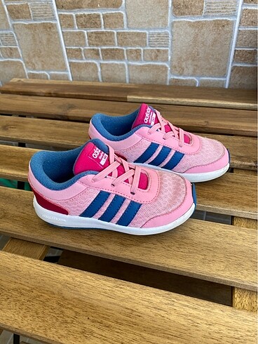 24 no Adidas spor