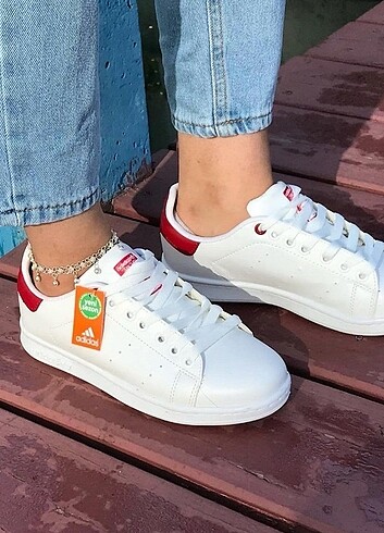 41 Beden beyaz Renk #adidas #stansmith yeni sıfır ürün tam kalıp yüksek kalitedir. E