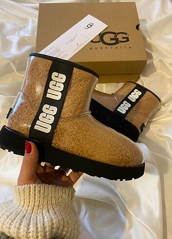 UGG CLEAR WATERPROOF