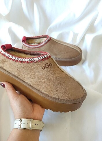 36 Beden kahverengi Renk UGG TAZZ SLİPPER 