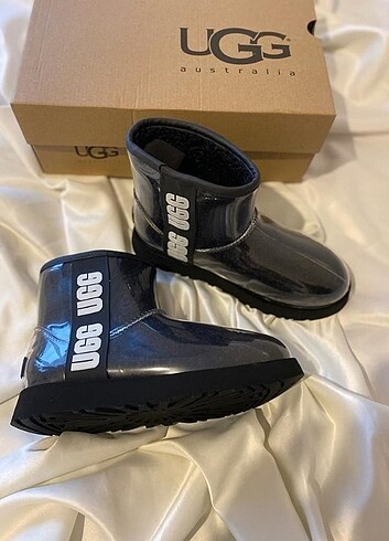 39 Beden UGG CLEAR WATERPROOF