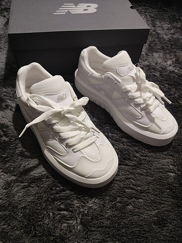 NEW BALANCE CT302