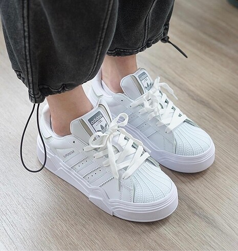 39 Beden beyaz Renk Adidas Superstar