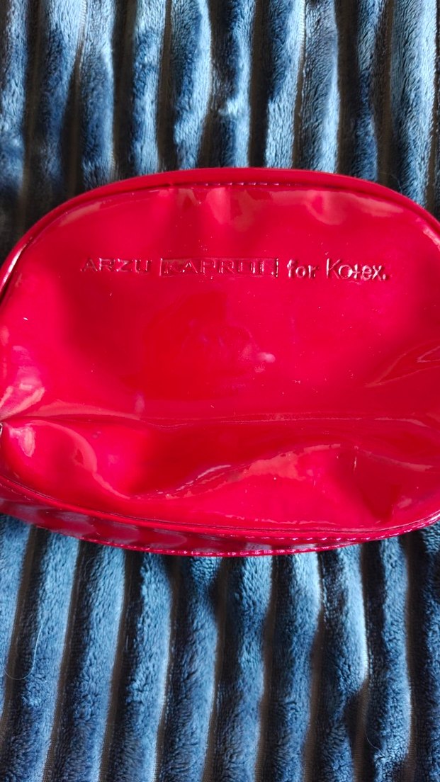 Kırmızı Fermuarlı Kadın Makyaj Çantası - Görsel 5