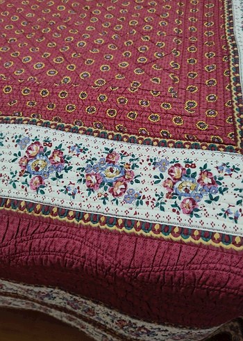 Bordo Nakışlı Yatak Örtüsü - Görsel 2