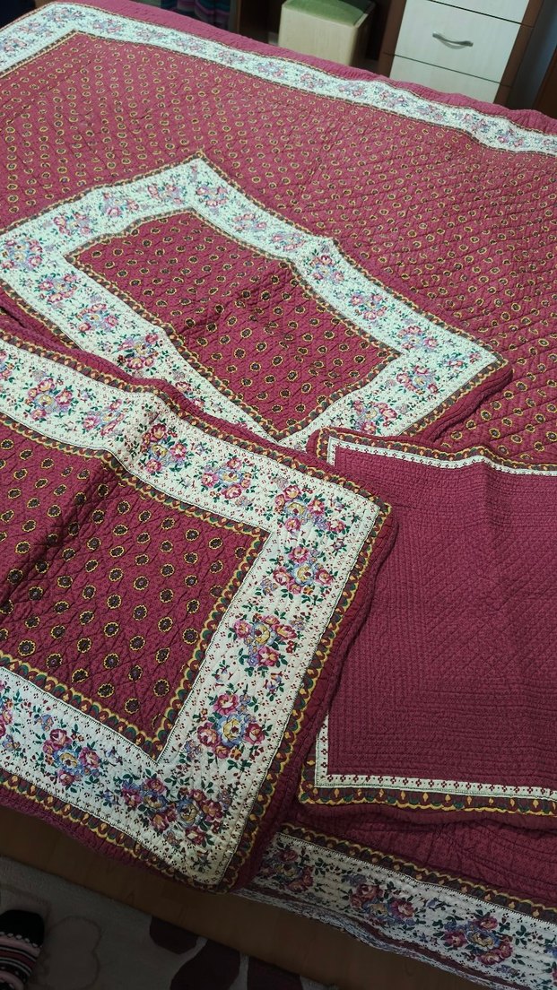 Bordo Nakışlı Yatak Örtüsü - Görsel 4