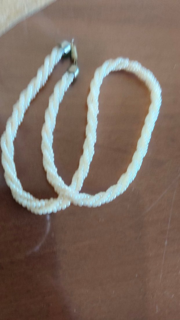 Beyaz Boncuklu Uzun Kadın Kolye - Görsel 3