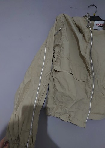 Paraşüt Kumaş Bej Kısa Fermuarlı Kadın Ceket ve Pantolon - Görsel 3
