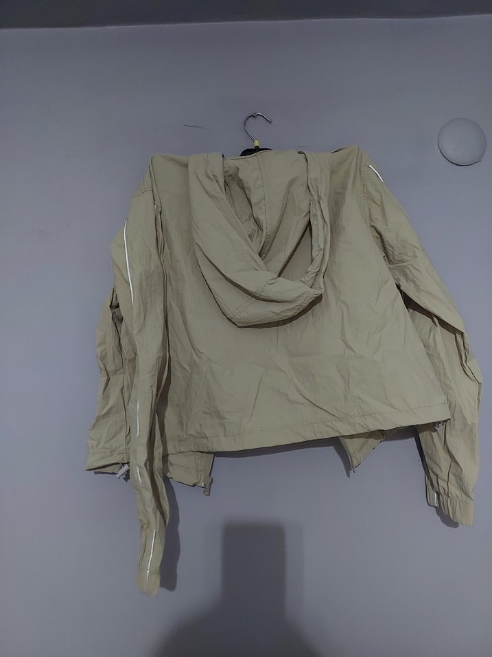 Paraşüt Kumaş Bej Kısa Fermuarlı Kadın Ceket ve Pantolon - Görsel 2