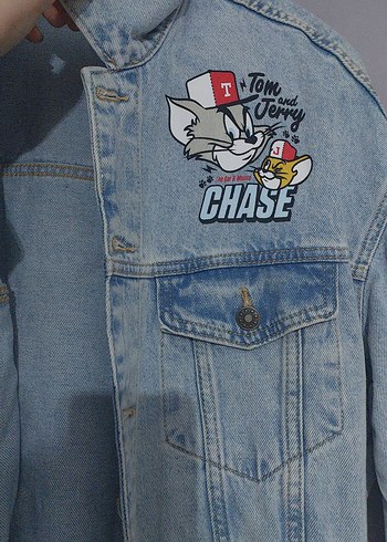 Tom ve Jerry Baskılı Denim Ceket - Görsel 2