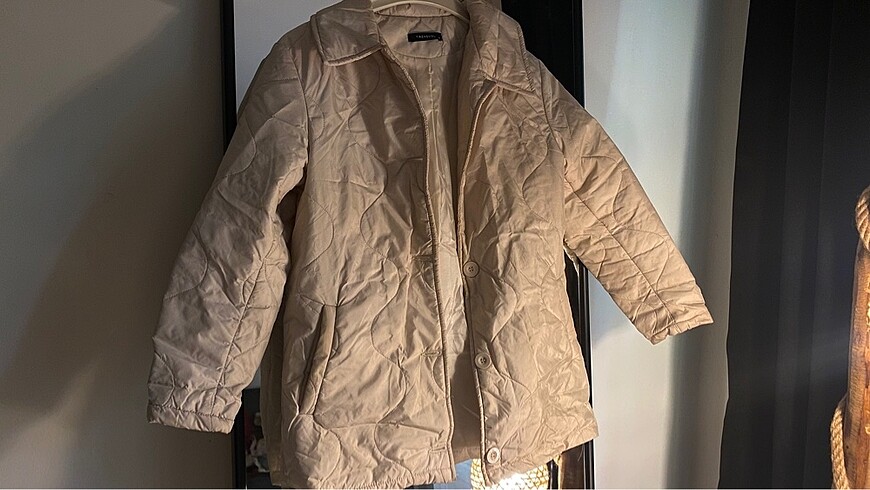 Kapitone mont bel altı