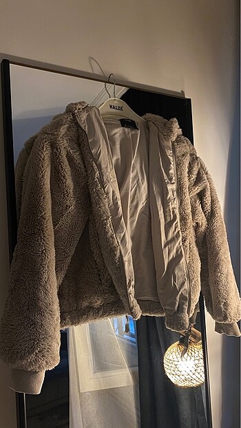 Bershka tüylü mont
