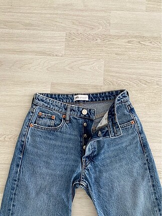 Zara düğmeli mavi jean