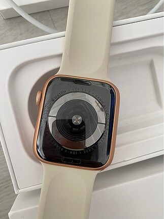  Beden altın Renk Apple Watch 4 44 mm gold kasa