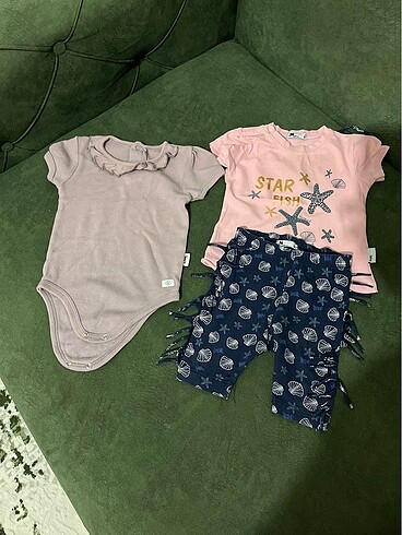 Kız bebek kıyafetleri
