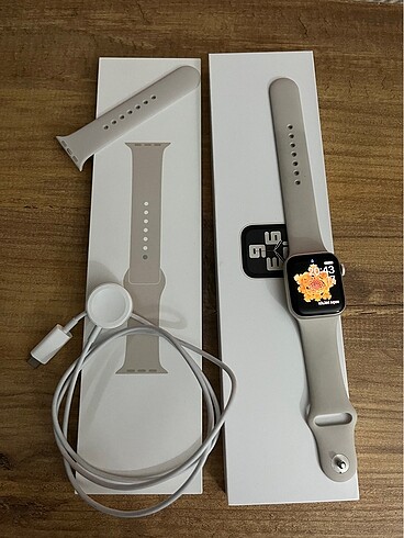 Apple Watch SE 40 mm Yıldız Işığı