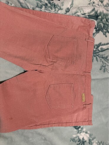 Kadifemsi pantolan hiç giyilmemiş - Görsel 3