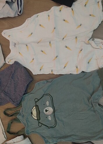 6-24 ay arası bebek kıyafetleri. Hepsi 280 TL - Görsel 4