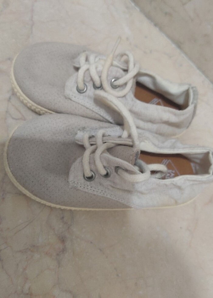 21-22 numara ayakkabılar. Hepsi 200 TL - Görsel 4