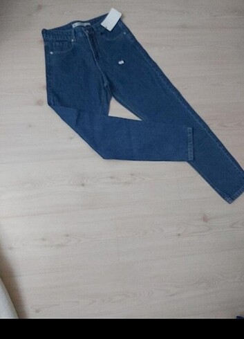 Zara Mom Jean