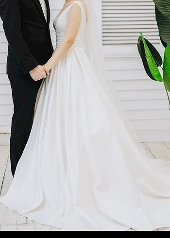 V Yakalı A Kesim Beyaz Gelinlik - Görsel 5