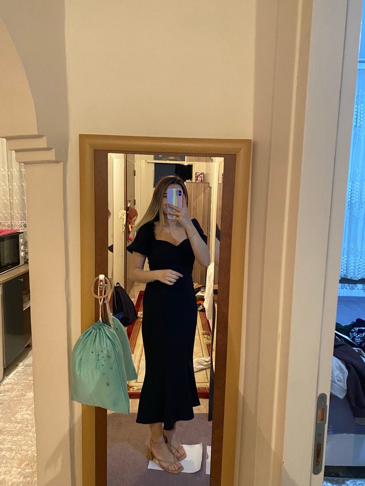 Siyah V Yakalı Midi Mezuniyet Elbisesi - Görsel 2