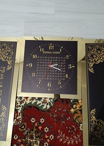 Beden Altın Çerçeveli Kuran-ı Kerim ve Saat Tablosu