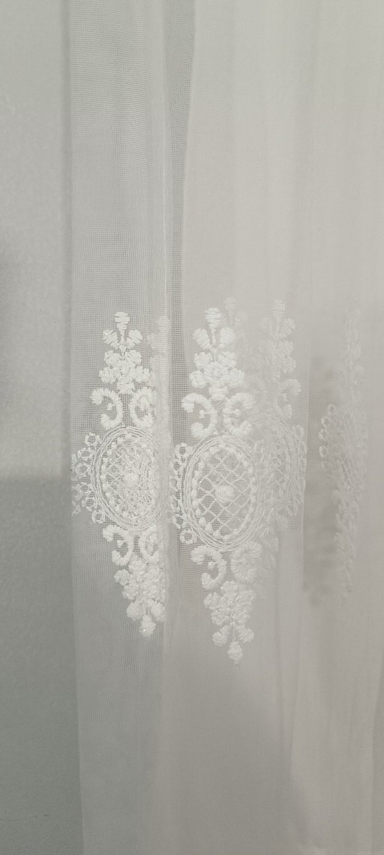 Beyaz Nakışlı Perde - Görsel 3