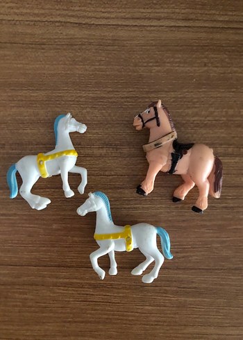 Renkli At Figürleri Seti