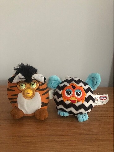 Furby karakter oyuncak