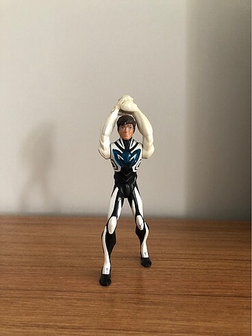 Max steel figürü