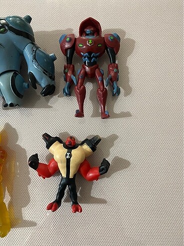 Beden Ben10 figürler