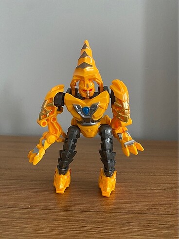 Dönüşen Robot