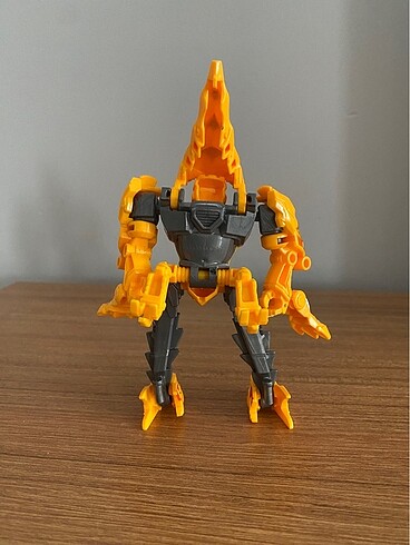 Transformers Dönüşen Robot