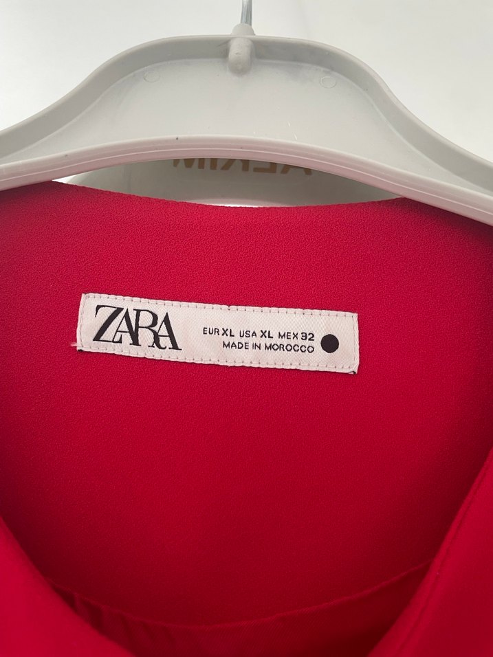 Düğmeli Kırmızı Kolsuz Kadın Yelek - Görsel 2