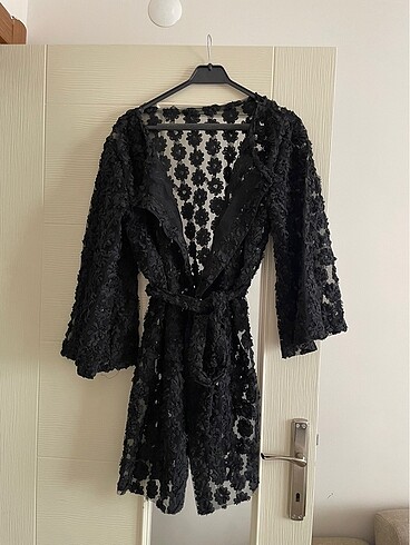 Siyah kendinden desenli kimono