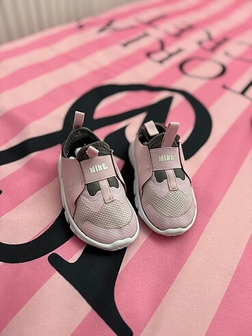 Nike Nike orijinal sayılı giyildi temiz deformemiz