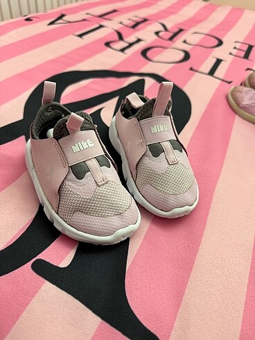 Nike orijinal sayılı giyildi temiz deformemiz