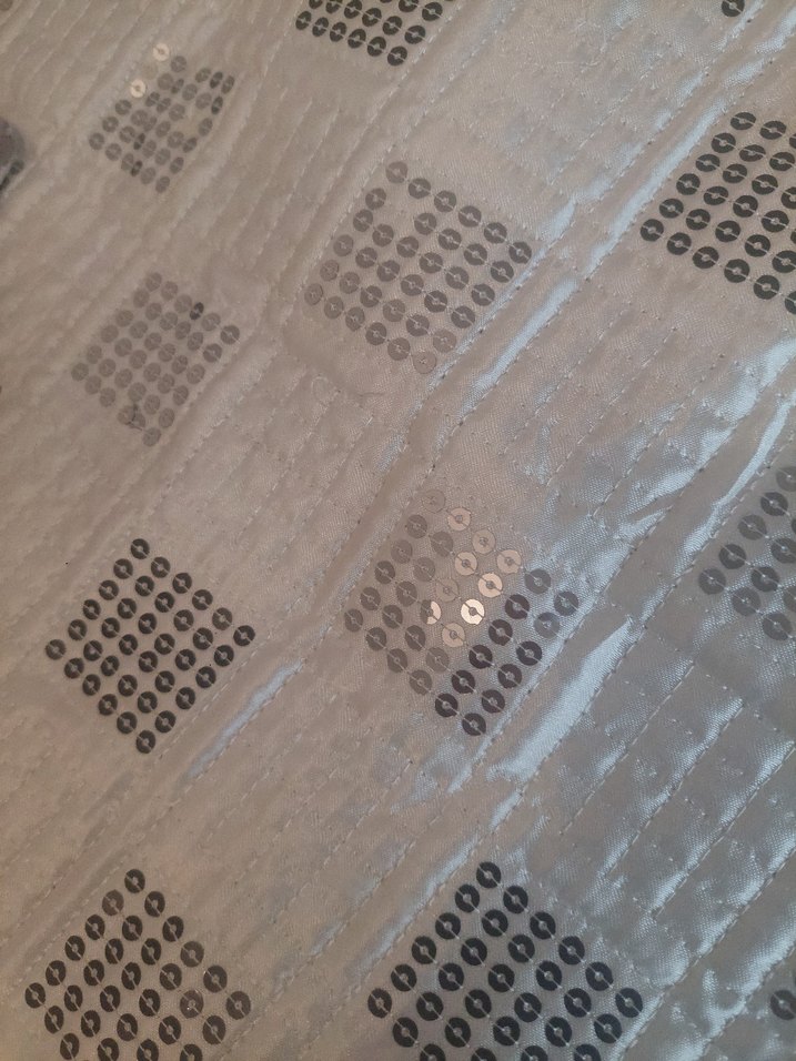 Gri Ekoseli Yatak Örtüsü ve Yastık Kılıfları - Görsel 3