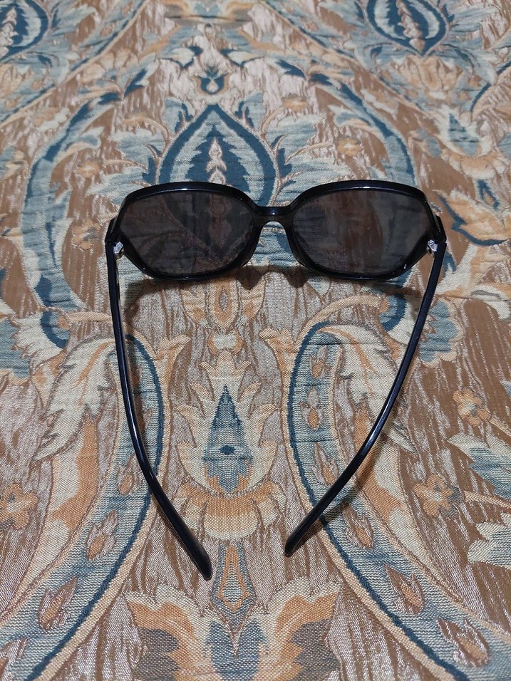 Siyah Şeffaf Kadın Güneş Gözlüğü - Görsel 3