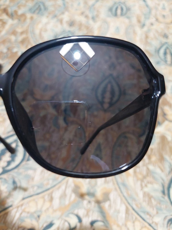 Siyah Şeffaf Kadın Güneş Gözlüğü - Görsel 4